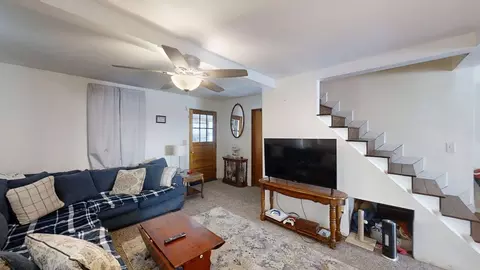Living - 215 Grove St, Weldon, IL 61882 photo 2 of 3