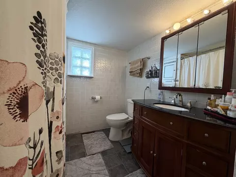 Bath - 215 Grove St, Weldon, IL 61882 photo 1 of 1