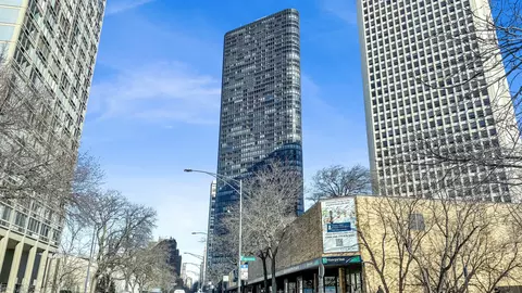 5415 N Sheridan Rd #1907, Chicago, IL 60640