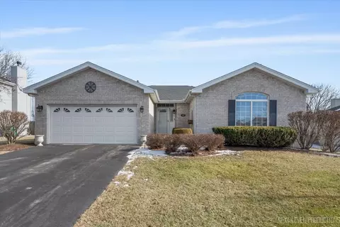 625 Superior Dr, Romeoville, IL 60446