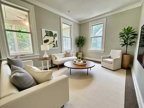 Living - 50 Sheridan St, Elgin, IL 60123 photo 1 of 3