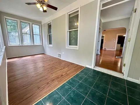 Exterior - 50 Sheridan St, Elgin, IL 60123 photo 2 of 5