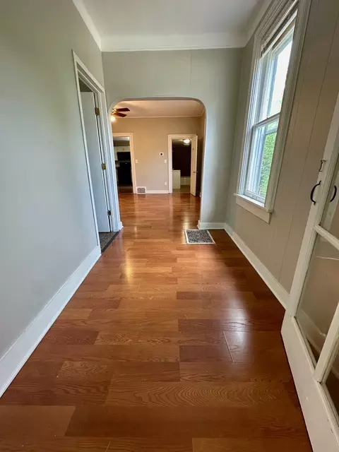 Entry Way - 50 Sheridan St, Elgin, IL 60123 photo 1 of 1