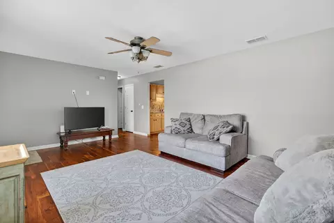 Living - 295 Vita Ln, Braidwood, IL 60408 photo 3 of 7