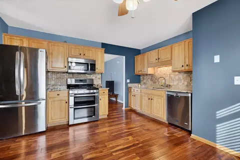 Kitchen - 295 Vita Ln, Braidwood, IL 60408 photo 2 of 4