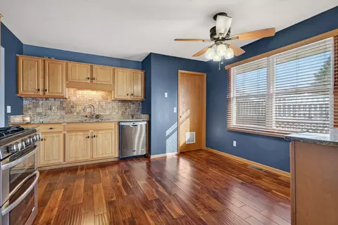 Kitchen - 295 Vita Ln, Braidwood, IL 60408 photo 4 of 4
