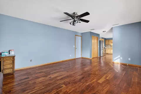 Living - 295 Vita Ln, Braidwood, IL 60408 photo 6 of 7