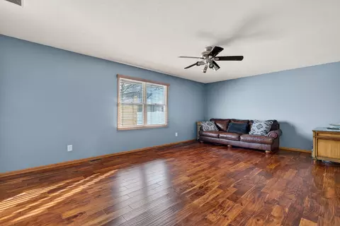 Living - 295 Vita Ln, Braidwood, IL 60408 photo 4 of 7
