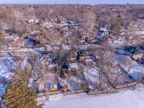 View/Area - 1305 S Fell Ave, Normal, IL 61761 photo 4 of 5