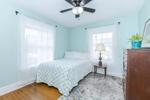 Bedroom - 1305 S Fell Ave, Normal, IL 61761 photo 4 of 5