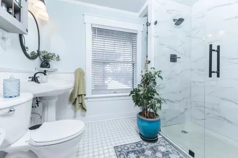 Bath - 1305 S Fell Ave, Normal, IL 61761 photo 3 of 4