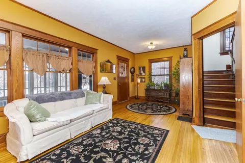 Entry Way - 1305 S Fell Ave, Normal, IL 61761 photo 4 of 10