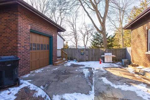 Exterior - 1305 S Fell Ave, Normal, IL 61761 photo 10 of 20