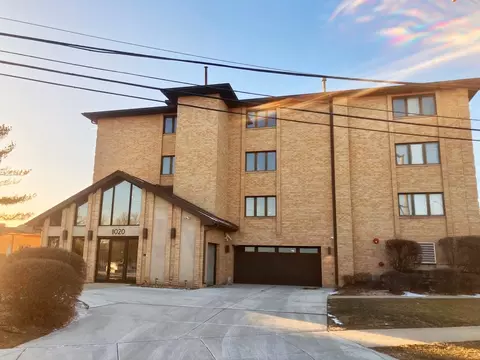 11020 S Keating Ave #106, Oak Lawn, IL 60453