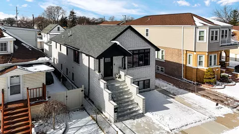 5418 S Mulligan Ave, Chicago, IL 60638