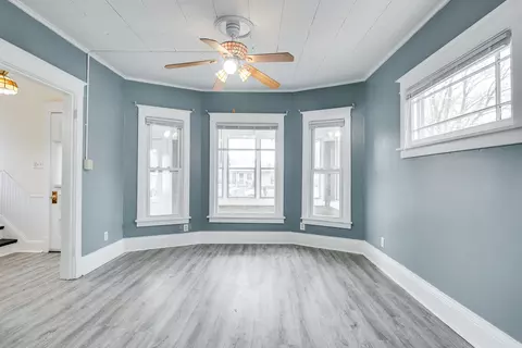 Living - 1507 Sisson St, Lockport, IL 60441 photo 3 of 4