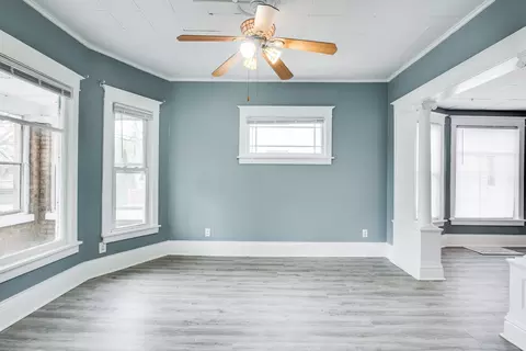 Living - 1507 Sisson St, Lockport, IL 60441 photo 2 of 4