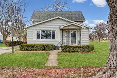 726 E Thompson Ave, Hoopeston, IL 60942