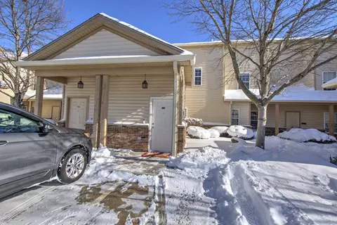 3742 Thornhill Cir #3742, Champaign, IL 61822