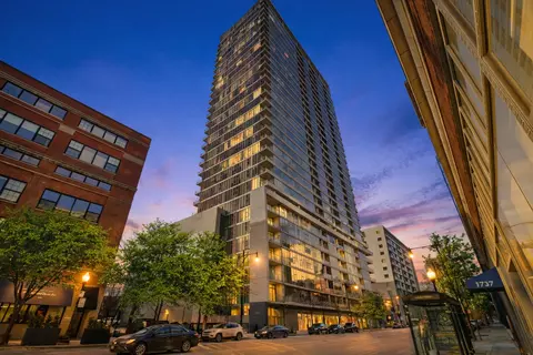 1720 S Michigan Ave #308, Chicago, IL 60616