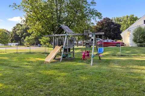 4830 Crown Point Cir, Roscoe, IL 61073 photo 21
