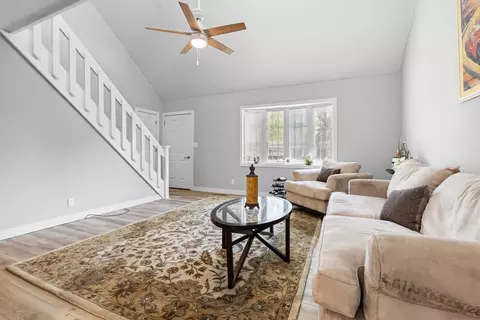 4830 Crown Point Cir, Roscoe, IL 61073 photo 2