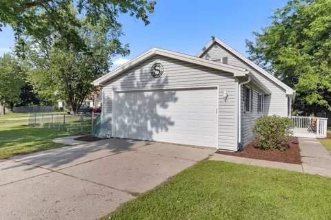 4830 Crown Point Cir, Roscoe, IL 61073 photo 24