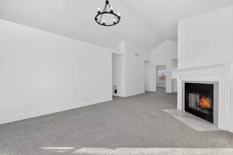 Living - 403 Cromwell Cir #2, Bartlett, IL 60103 photo 3 of 5