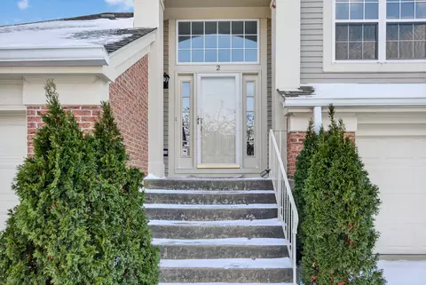 Exterior - 403 Cromwell Cir #2, Bartlett, IL 60103 photo 2 of 3
