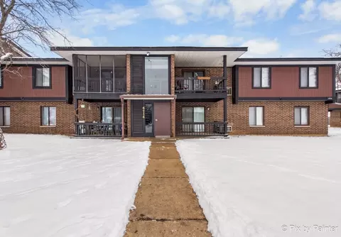 4714 Northfox Ln #2, Mchenry, IL 60050