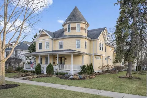 340 Spring Ave, Naperville, IL 60540