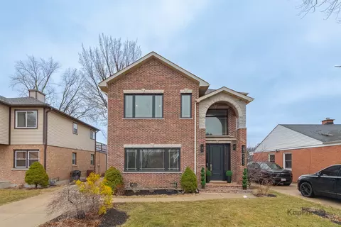 8237 N Newland Ave, Niles, IL 60714