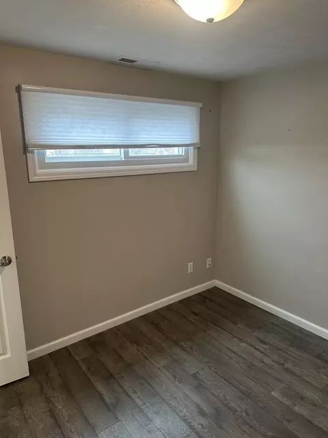 Bedroom - 2211 Benjamin Ln, Bloomington, IL 61701 photo 5 of 7