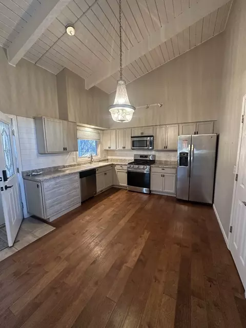 Kitchen - 2211 Benjamin Ln, Bloomington, IL 61701 photo 1 of 6