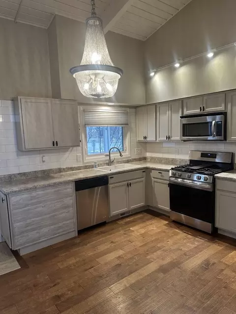 Kitchen - 2211 Benjamin Ln, Bloomington, IL 61701 photo 4 of 6