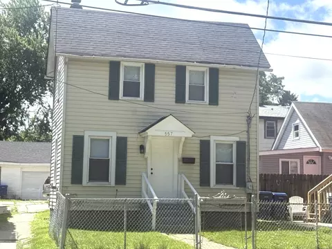 557 W Water St, Waukegan, IL 60085