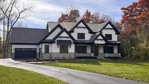 213 Northampton Ln, Lincolnshire, IL 60069