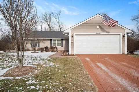 30 W110 Huntington Dr, Warrenville, IL 60555