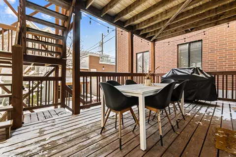 Exterior - Undisclosed, Chicago, IL 60614 photo 2 of 4