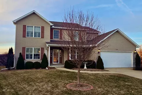 704 Dresser Dr, Normal, IL 61761