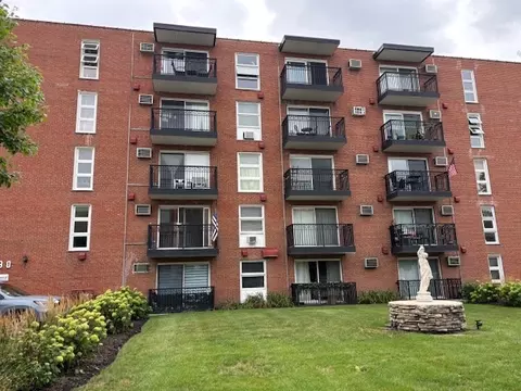 6490 N Northwest Hwy #3F, Chicago, IL 60631