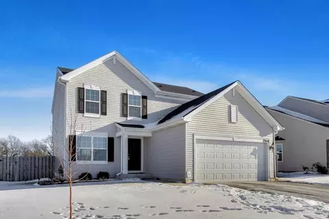 2764 Woodworth Ave, Woodstock, IL 60098
