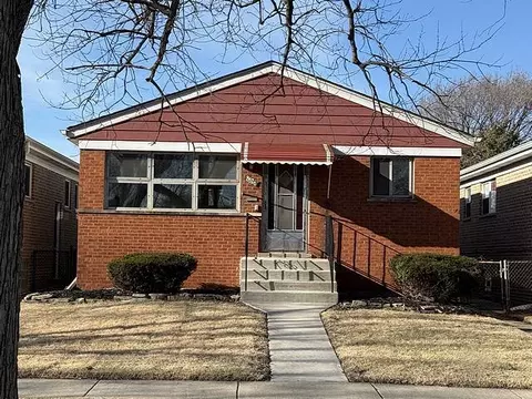 8826 S Prairie Ave, Chicago, IL 60619