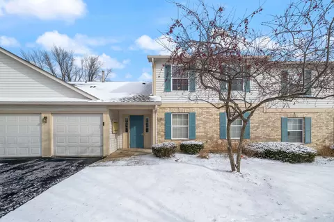 1281 N Red Oak Cir #3, Round Lake Beach, IL 60073