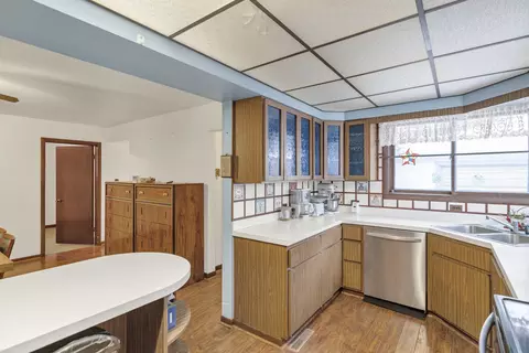 2202 Eastman St, Rolling Meadows, IL 60008 photo 12