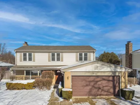 3058 Knollwood Ln, Glenview, IL 60025