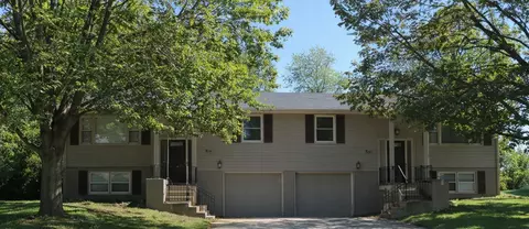 402404 Woodrow St, Winnebago, IL 61088