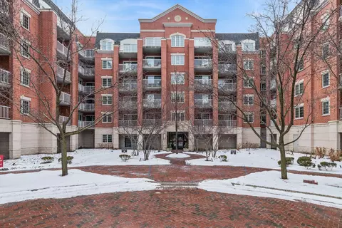 4811 N Olcott Ave #615, Harwood Heights, IL 60706