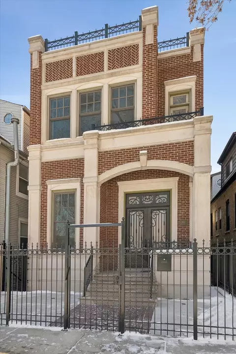 1622 N Marshfield Ave, Chicago, IL 60622