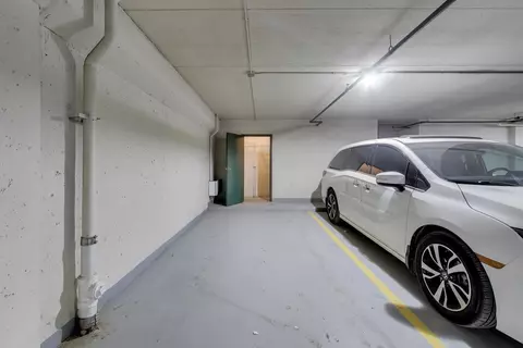 Exterior - 650 S River Rd #812, Des Plaines, IL 60016 photo 6 of 7